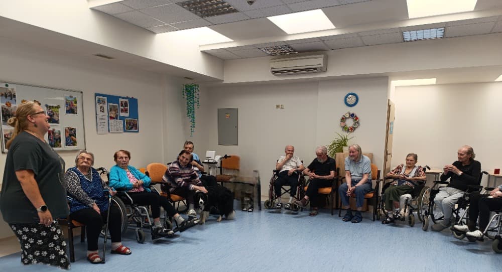 Dixie jako součást cílené aktivizace v péči o seniory🐾 14