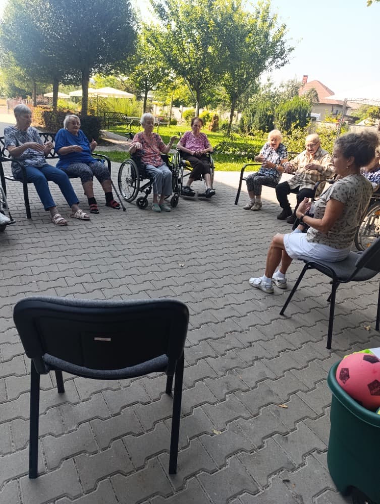 🌞Dopoledne plné pohybu i zábavy na čerstvém vzduchu🦋 1