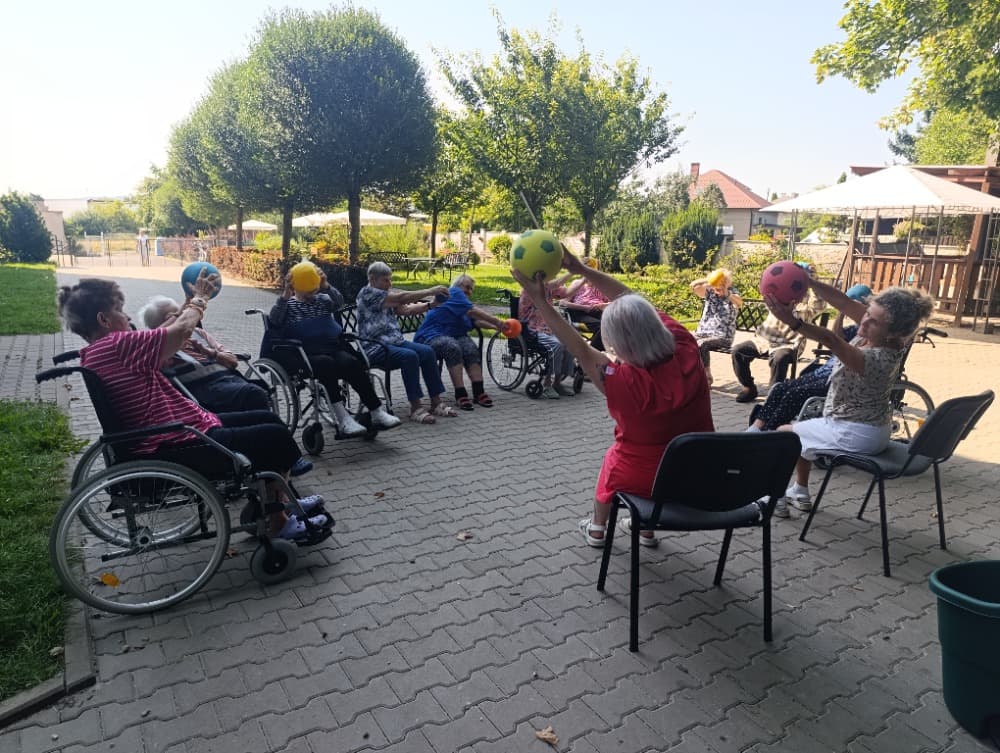 🌞Dopoledne plné pohybu i zábavy na čerstvém vzduchu🦋 3