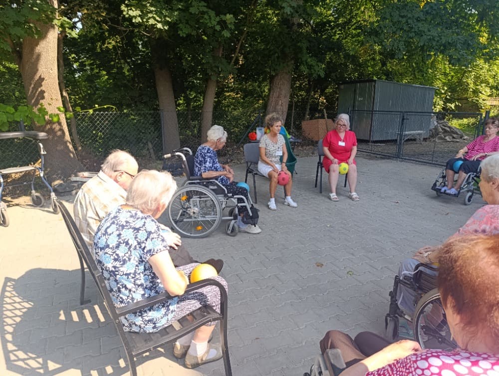 🌞Dopoledne plné pohybu i zábavy na čerstvém vzduchu🦋 4