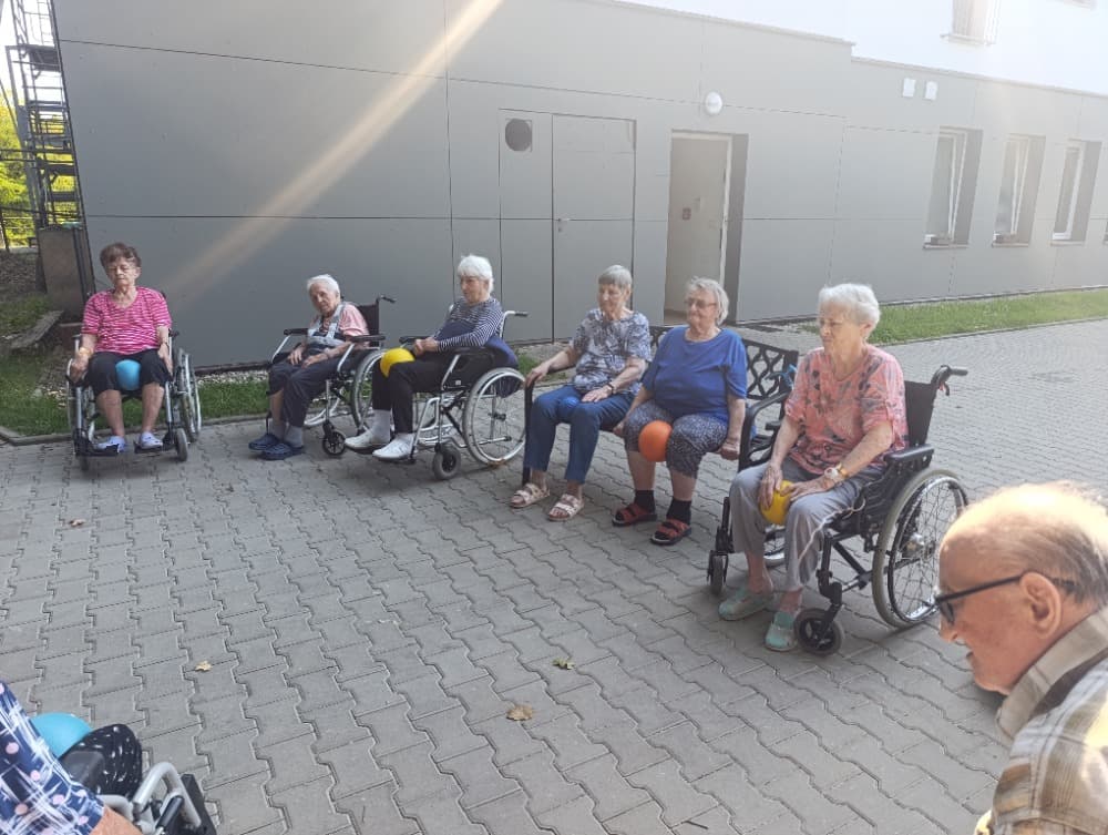 🌞Dopoledne plné pohybu i zábavy na čerstvém vzduchu🦋 5