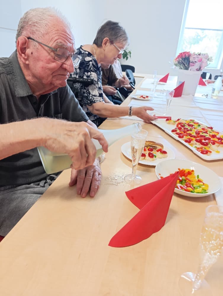 NAROZENINY - srpen 3