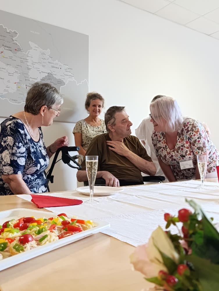 NAROZENINY - srpen 8