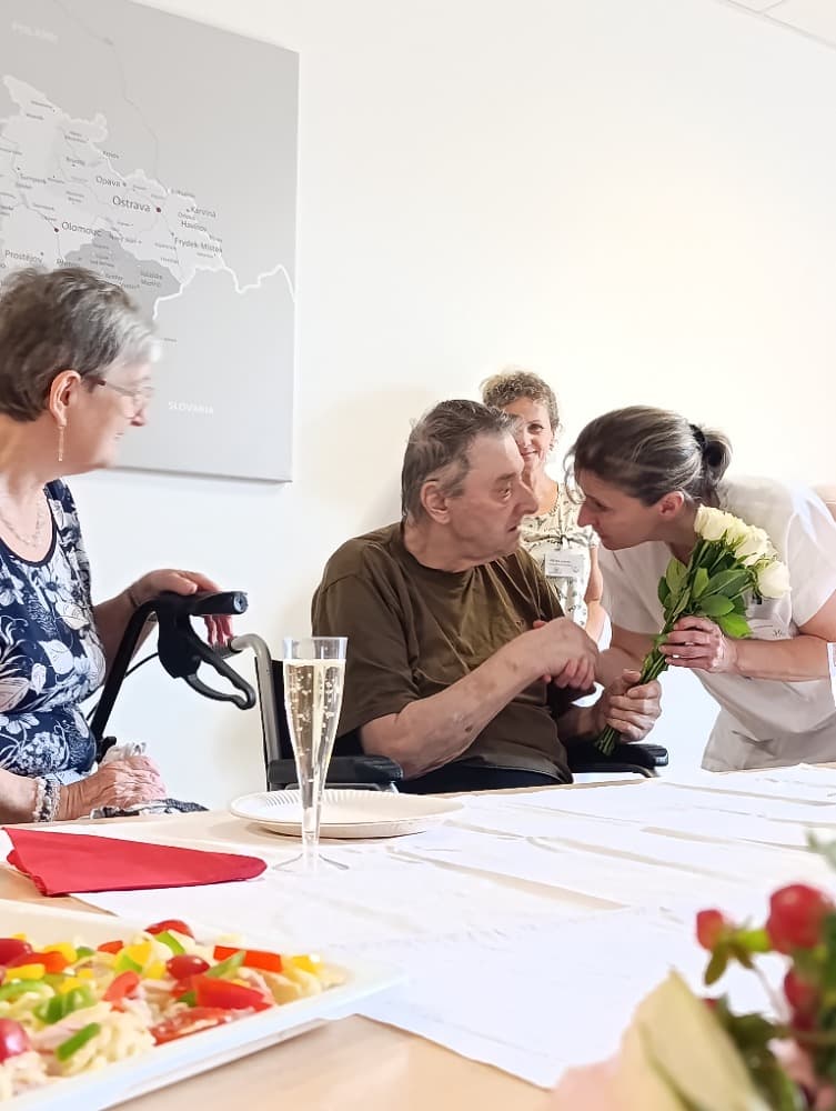 NAROZENINY - srpen 9