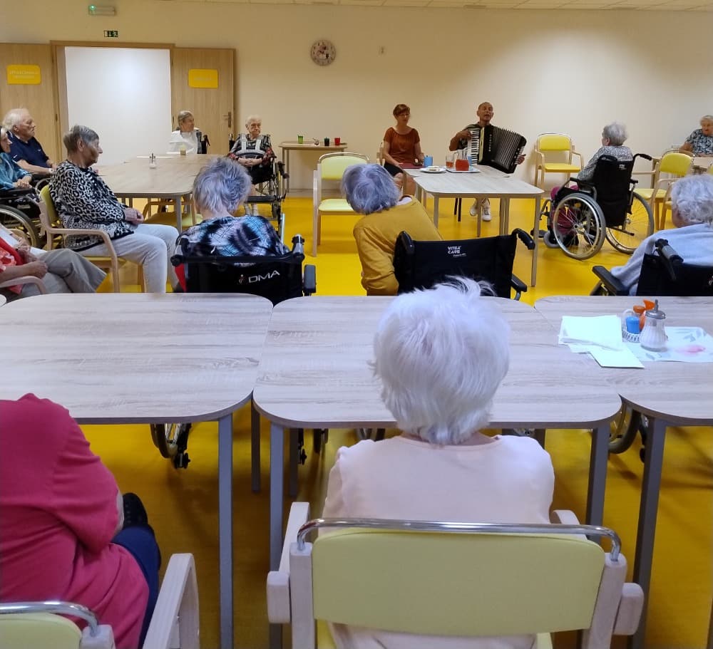 🎶Hudební dopoledne s harmonikou🎶 2