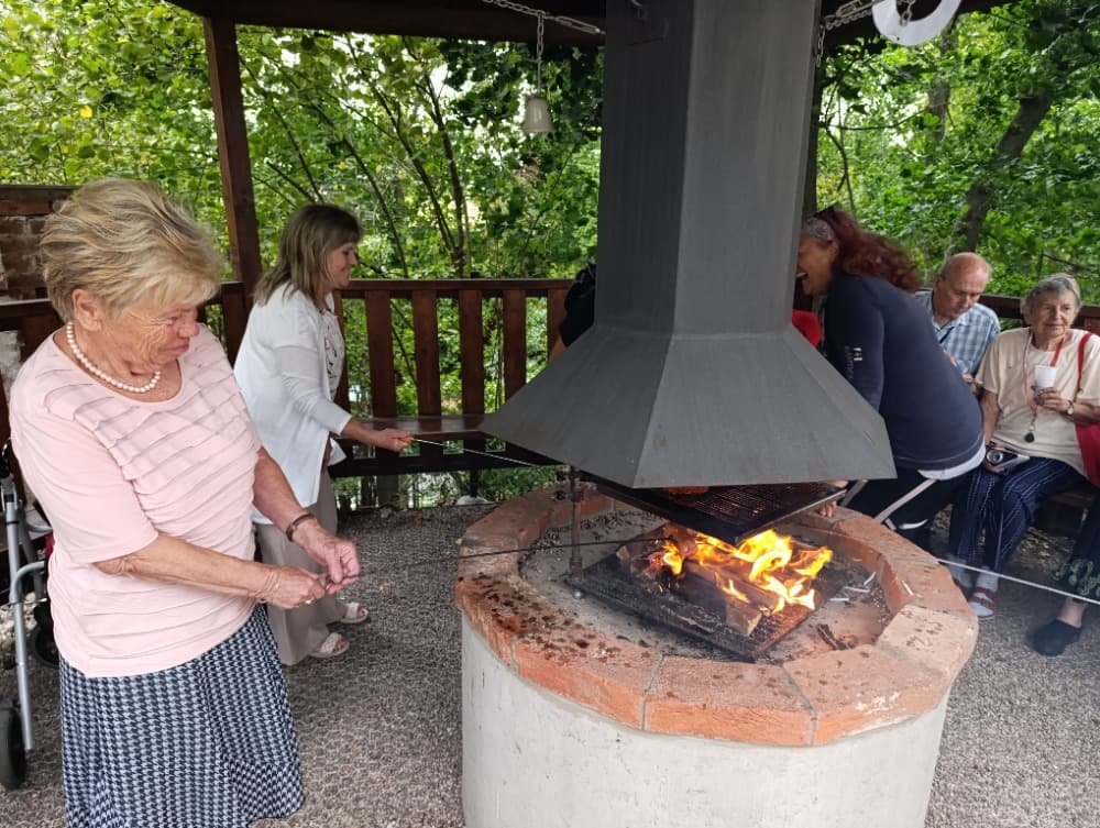 Buřtobraní s country kapelou Medvědi 5