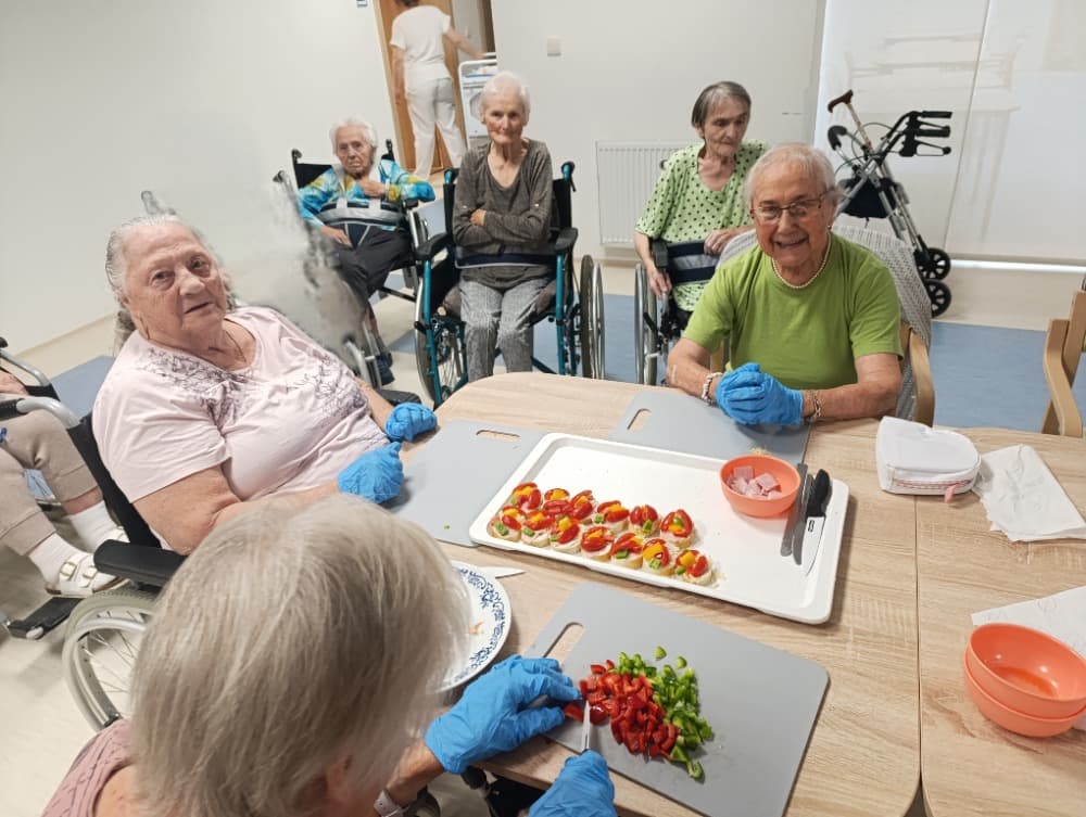 NAROZENINY - říjen + přednáška 14