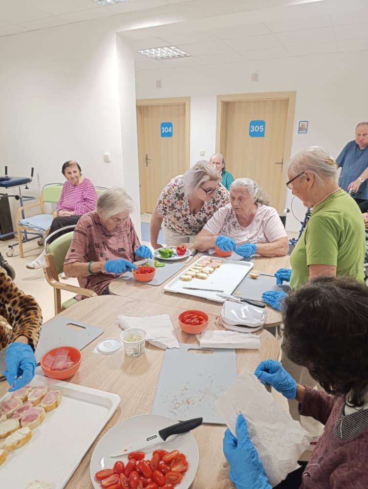 NAROZENINY - říjen + přednáška 18