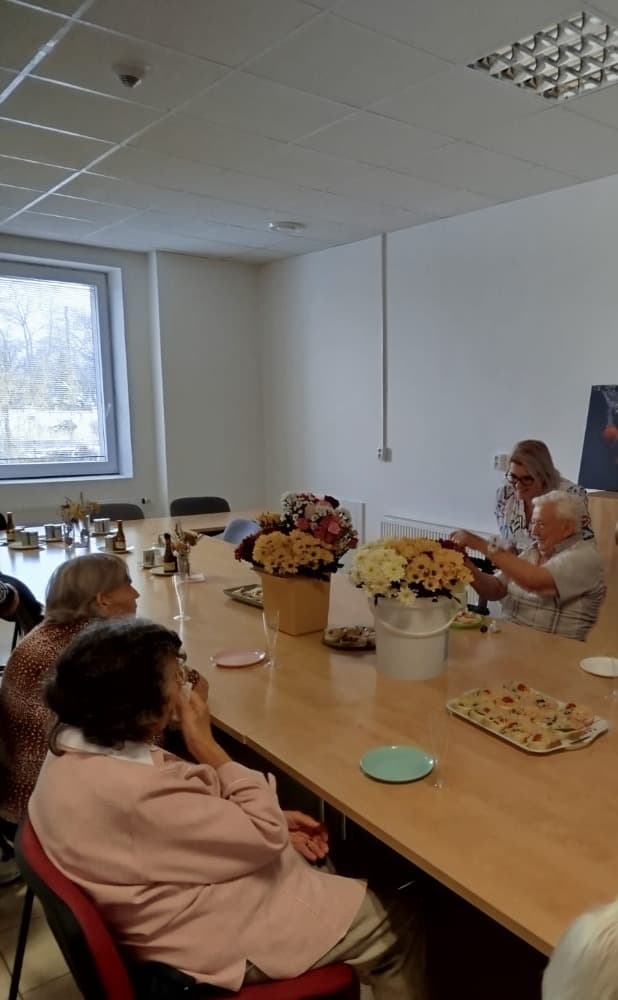 NAROZENINY - listopad 6