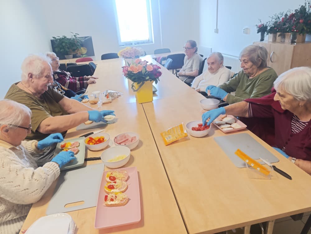 NAROZENINY - prosinec 0