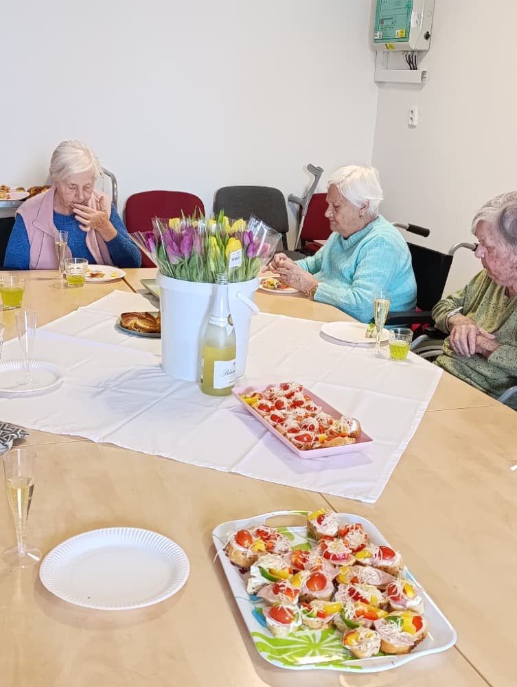 NAROZENINY - leden 6